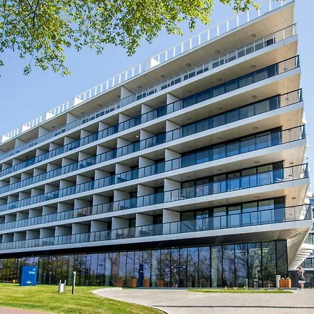 Al-dom De Luxe Z Bocznym Widokiem Na Morze I Miejscem W Hali Garazowej Apartment *