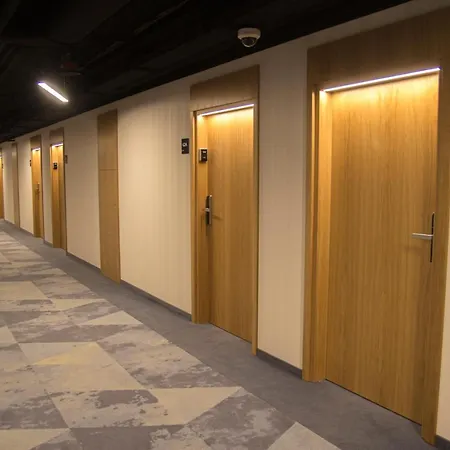 Al-dom De Luxe Z Bocznym Widokiem Na Morze I Miejscem W Hali Garazowej Apartment Kolberg