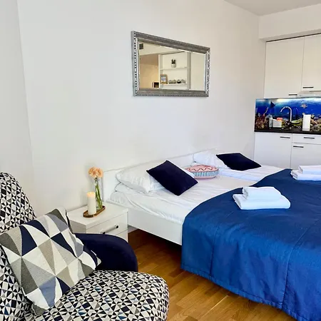 Apartment Al-dom De Luxe Z Bocznym Widokiem Na Morze I Miejscem W Hali Garazowej *