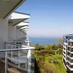 Al-dom De Luxe Z Bocznym Widokiem Na Morze I Miejscem W Hali Garazowej Apartment
