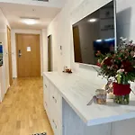 Apartment Al-dom De Luxe Z Bocznym Widokiem Na Morze I Miejscem W Hali Garazowej