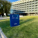 Apartment Al-dom De Luxe Z Bocznym Widokiem Na Morze I Miejscem W Hali Garazowej *