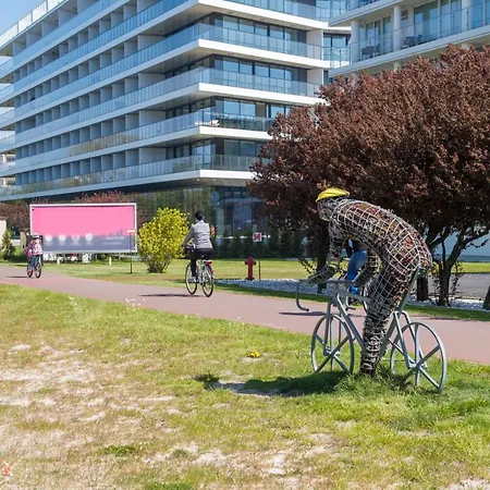 Al-dom Seaside Z Bocznym Widokiem Na Morze I Miejscem W Hali Garazowej * Kołobrzeg