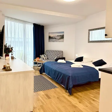 Al-dom Seaside Z Bocznym Widokiem Na Morze I Miejscem W Hali Garazowej Apartamento Kołobrzeg