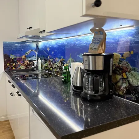 Al-dom Seaside Z Bocznym Widokiem Na Morze I Miejscem W Hali Garazowej Apartment