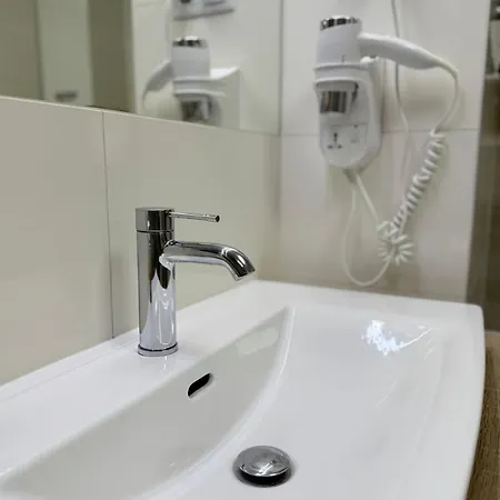 Al-dom Seaside Z Bocznym Widokiem Na Morze I Miejscem W Hali Garażowej Apartament