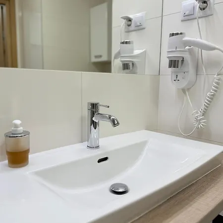 Al-dom Seaside Z Bocznym Widokiem Na Morze I Miejscem W Hali Garazowej *