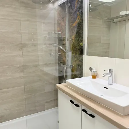 Apartamento Al-dom Seaside Z Bocznym Widokiem Na Morze I Miejscem W Hali Garazowej