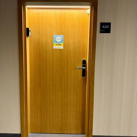 Apartamento Al-dom Seaside Z Bocznym Widokiem Na Morze I Miejscem W Hali Garazowej *