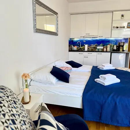 Al-dom Seaside Z Bocznym Widokiem Na Morze I Miejscem W Hali Garażowej Apartament *