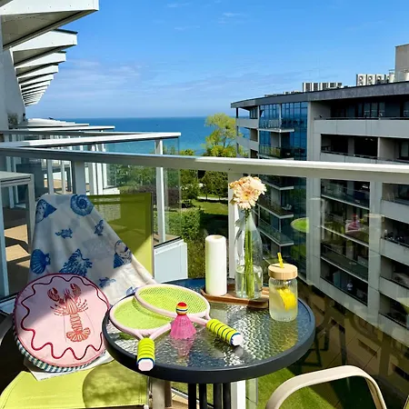 Al-dom Seaside Z Bocznym Widokiem Na Morze I Miejscem W Hali Garażowej Apartament *