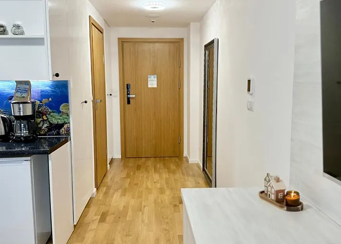 Al-dom Seaside Z Bocznym Widokiem Na Morze I Miejscem W Hali Garażowej Kołobrzeg