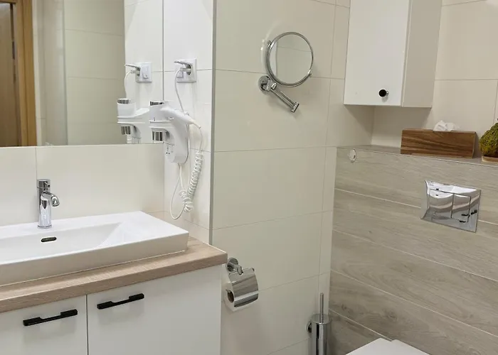 Al-dom Seaside Z Bocznym Widokiem Na Morze I Miejscem W Hali Garażowej Kołobrzeg