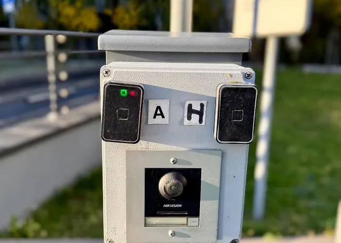 Al-dom Seaside Z Bocznym Widokiem Na Morze I Miejscem W Hali Garażowej *